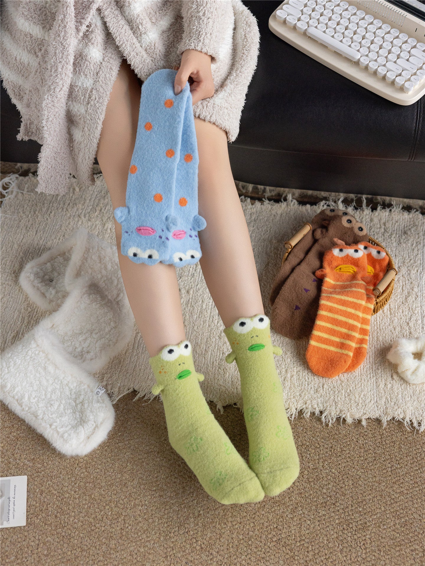 Cute Clownfish Pattern Fleece-Lined Slouch Socks